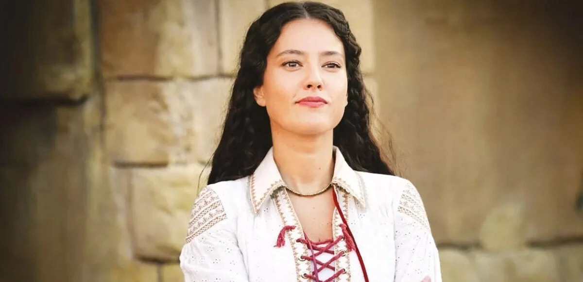 Pelin Akil: Hala ders alıyorum, eğitimin sonu yok