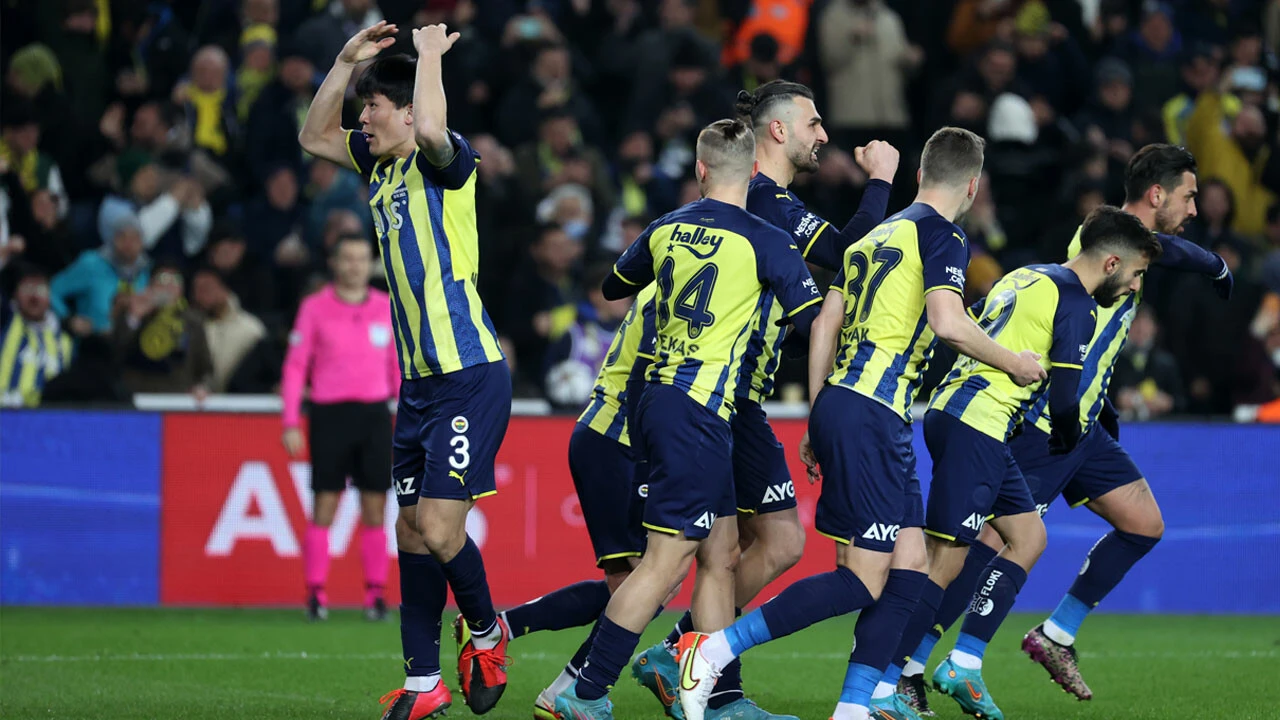 Kanarya seriye bağladı! Maç sonucu: Fenerbahçe 2-1 Konyaspor