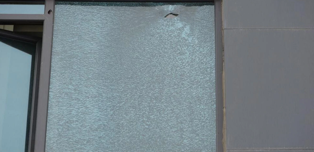 Son dakika: AK Parti Yüksekova İlçe Başkanlığına saldırı!