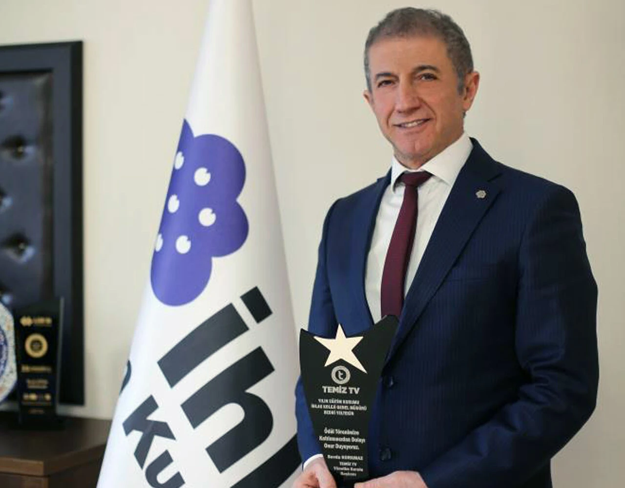 İhlas Koleji’ne 'Yılın Eğitim Kurumu' ödülü