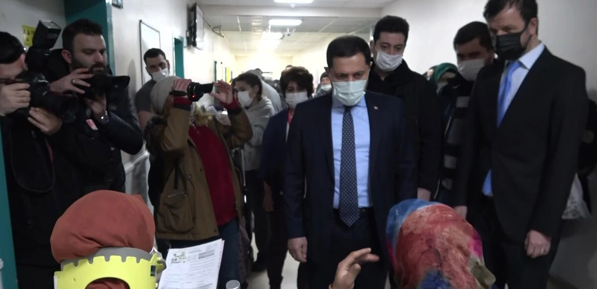 Amasya’da tarım işçilerini taşıyan minibüs devrildi: 17 yaralı