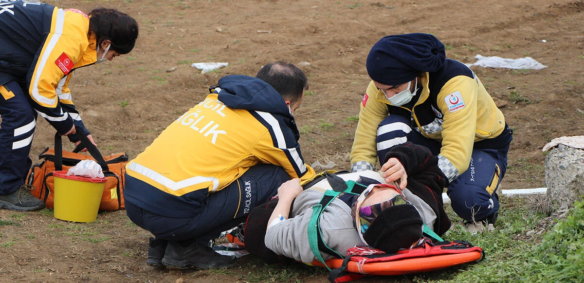 Amasya’da tarım işçilerini taşıyan minibüs devrildi: 17 yaralı