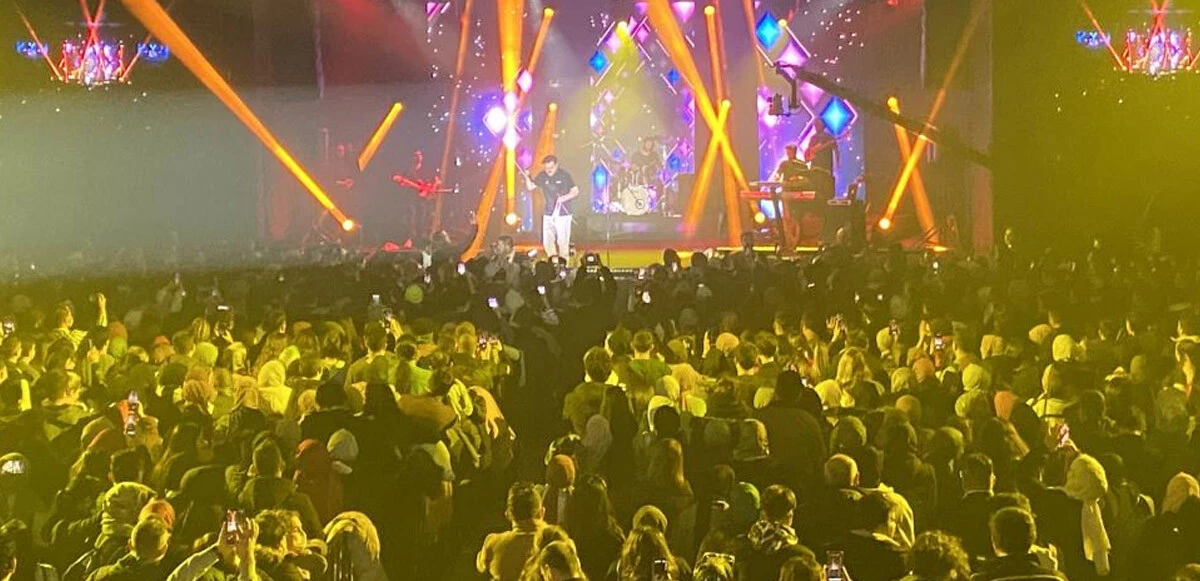 Üsküdar’da Ekin Uzunlar rüzgarı: Kemençe ile coşturdu