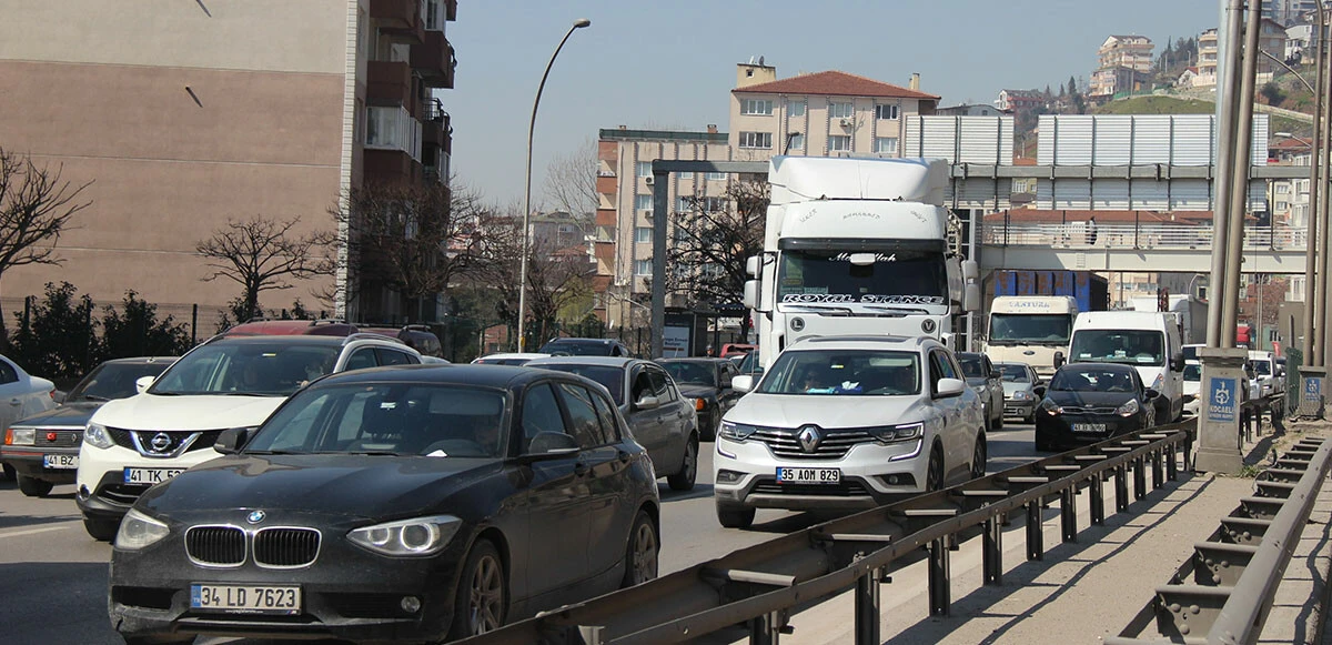 Sivrisinek ilacı tünele doldu ulaşım durdu