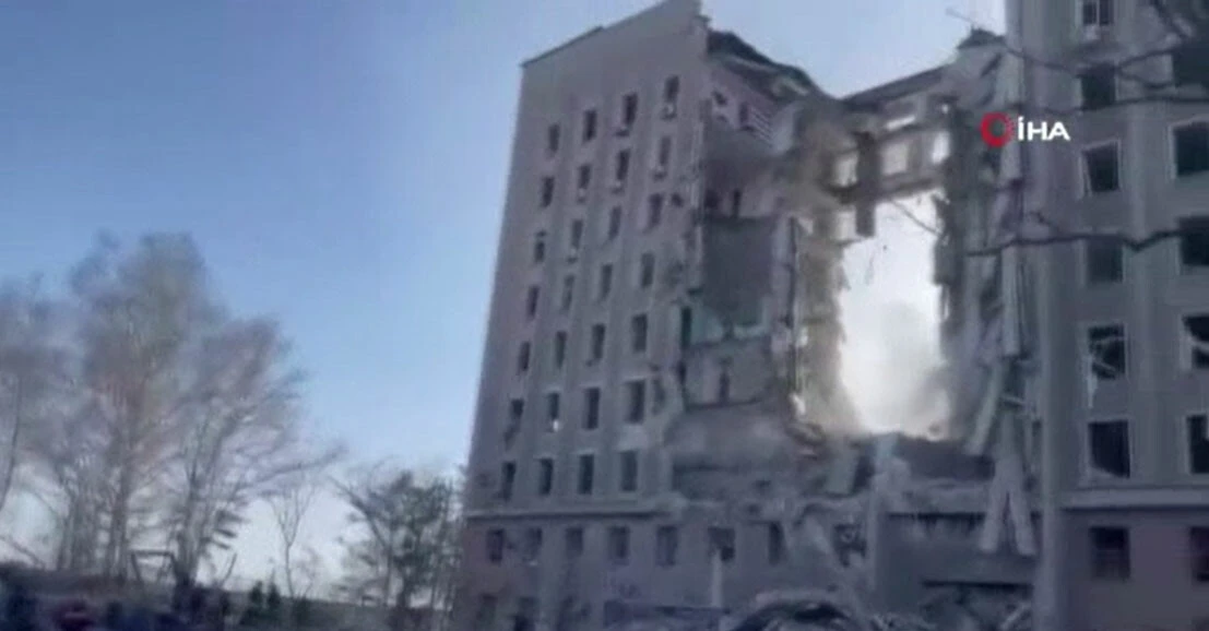 Rusya valilik binasını vurdu! Siviller enkaz altında