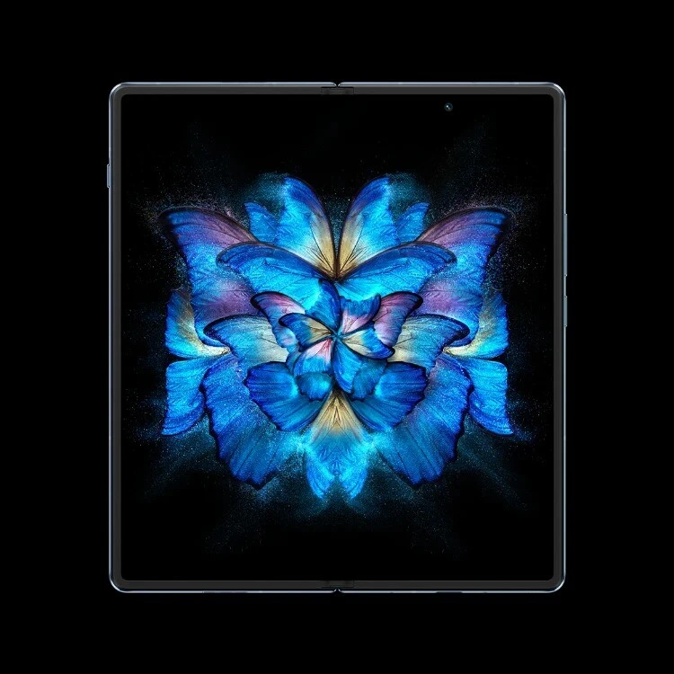 Vivo, katlanabilir telefonunu paylaştığı video ile gösterdi