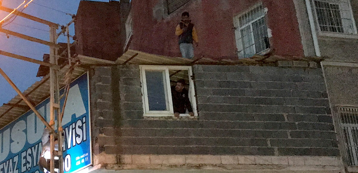 Hırsıza önce yardım sonra darp etti