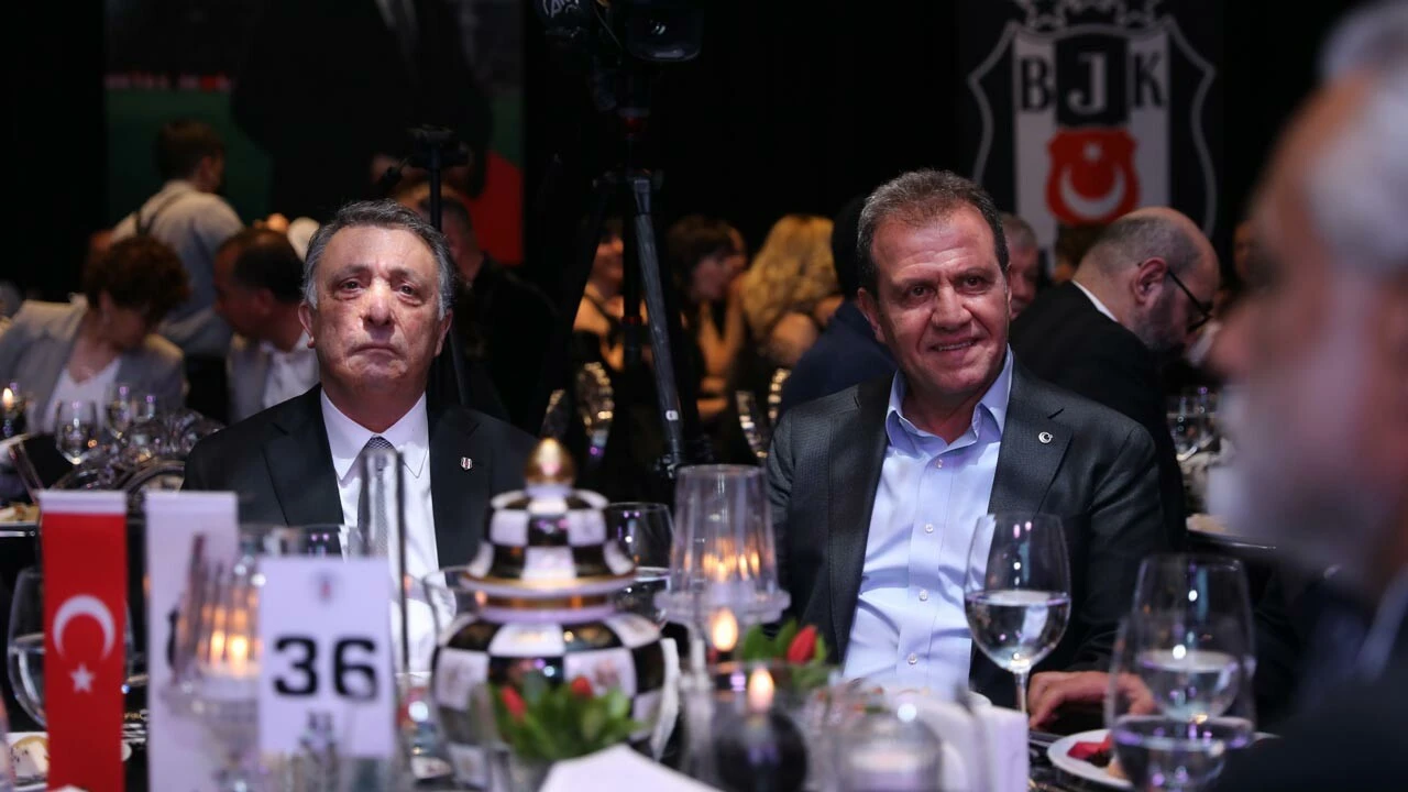 Ahmet Nur Çebi: "Ya futbolcular patlayacak ya da kupalara doğru yelken açacağız"