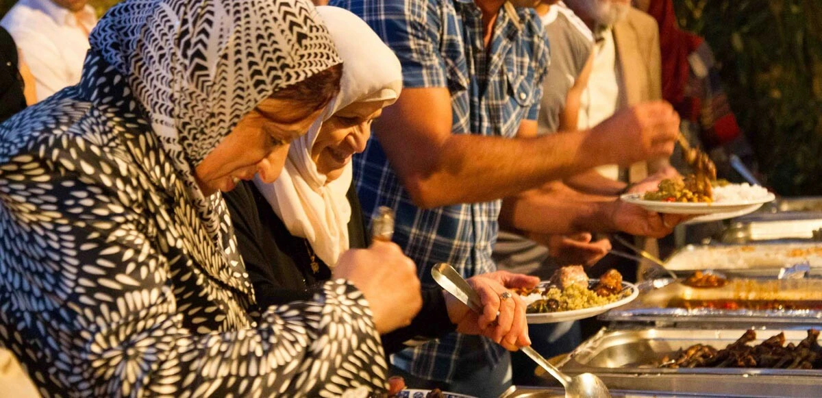 İftar çadırı kurulacak mı? Bereket ve yardımlaşma sofrası: İstanbul iftar çadırı yerleri İftar çadırı kurulacak mı? Bereket ve yardımlaşma sofrası: İstanbul iftar çadırı yerleri