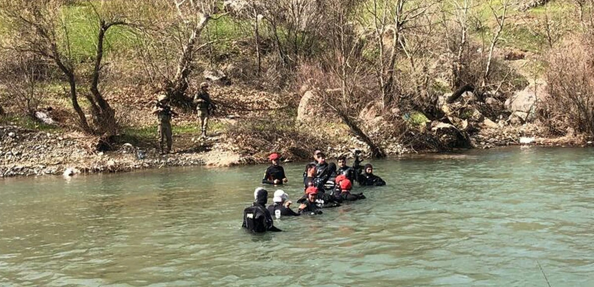 Çaya düşen asteğmenden acı haber geldi: Cansız bedenine ulaşıldı
