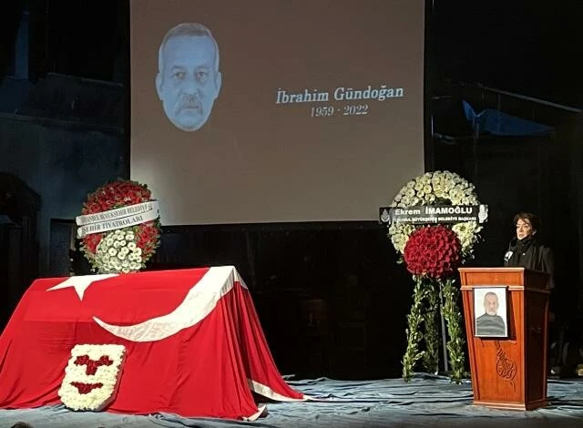 Kurtlar Vadisi Pusu'nun oyuncusu İbrahim Gündoğan gözyaşlarıyla defnedildi