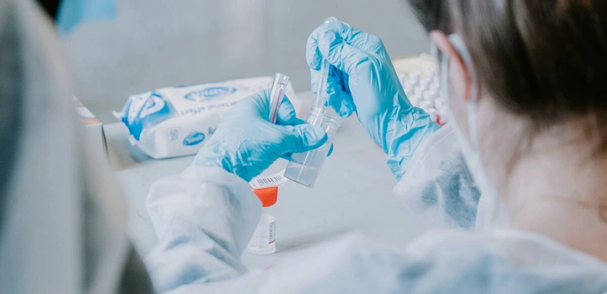 Covid-19 varyantı XE nedir, nasıl bulaşır? XE varyantı belirtileri nelerdir? Gözler DSÖ'de!