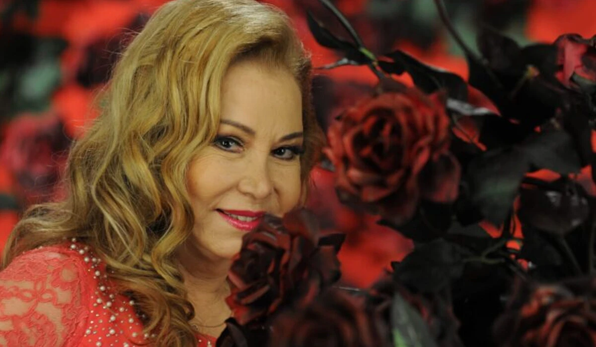 Bedia Akartürk kimdir, kaç yaşında? Yıllara meydan okuyan Bedia Akartürk görenleri hayran bıraktı