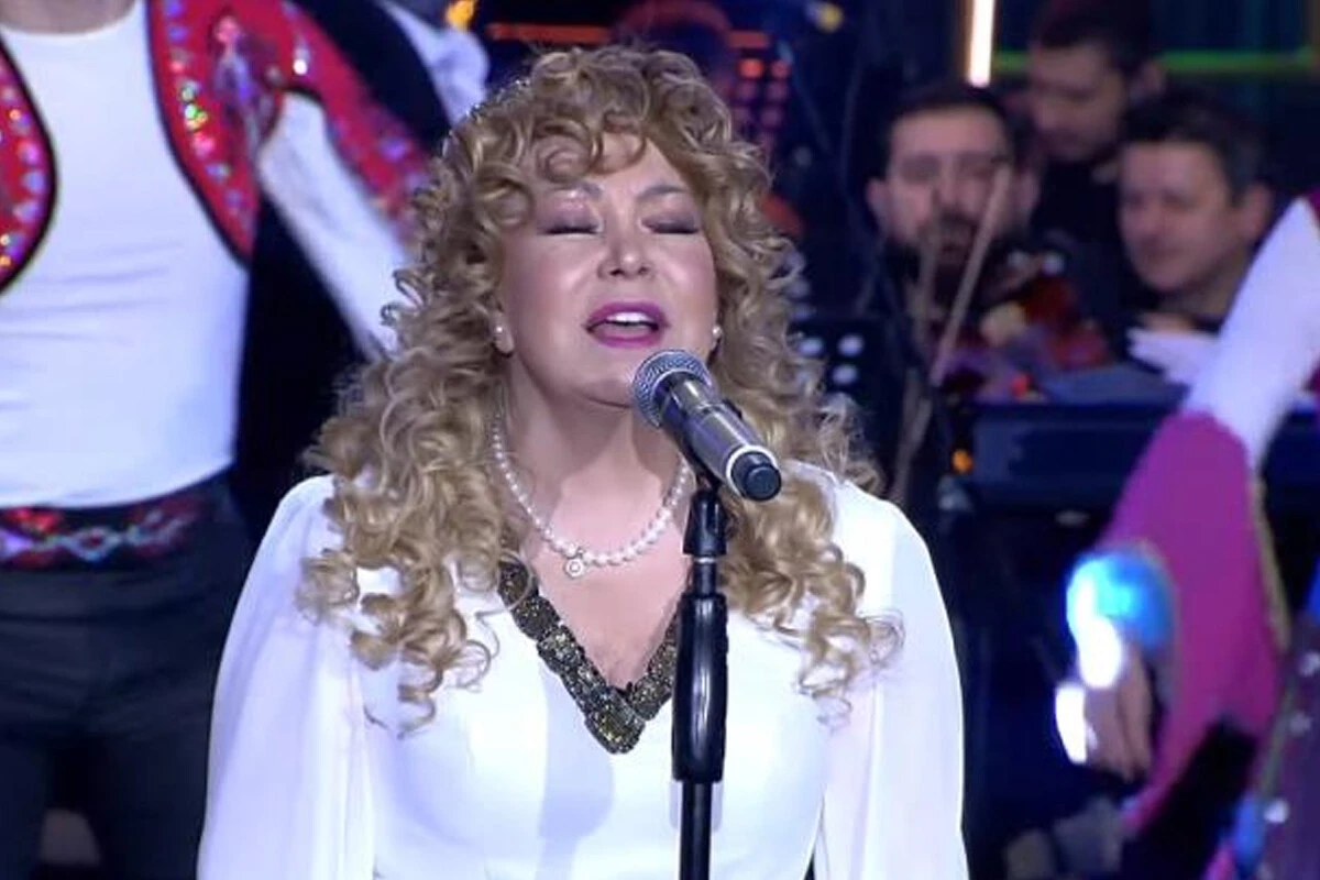 Bedia Akartürk kimdir, kaç yaşında? Yıllara meydan okuyan Bedia Akartürk görenleri hayran bıraktı