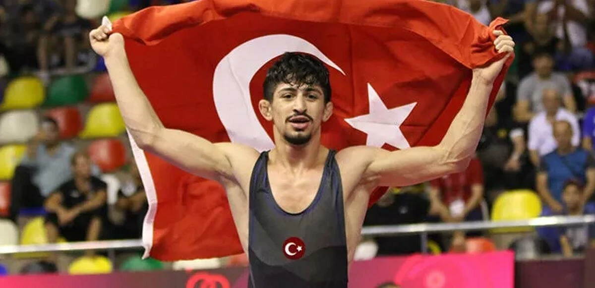 Kerem Kamal kimdir? Milli Güreşçi Kerem Kamal Avrupa Güreş Şampiyonası'ndan altın madalya ile döndü