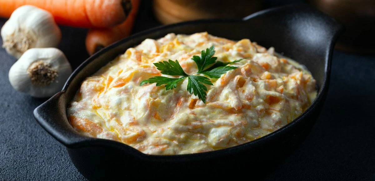 Sofraların hem rengi hem lezzeti olan havuç tarator kolay tarifi ile Ramazan'ın vazgeçilmezi