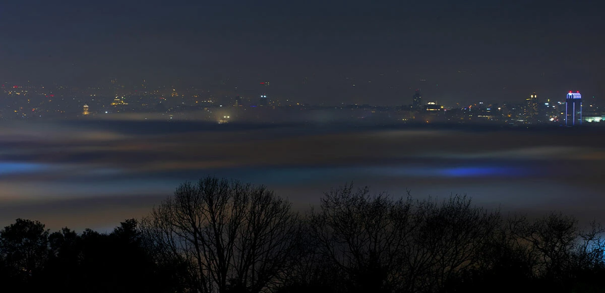 Görüş mesafesi 5 metrenin altına düştü! İstanbul sis altında! Boğaz transit gemi geçişine kapatıldı