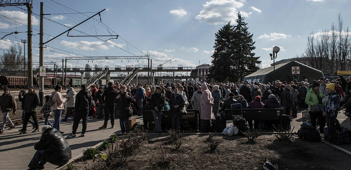 Katliamın bilançosu ağırlaşıyor! Rusya, Ukrayna'da tren istasyonunu vurdu: Ölü ve yaralılar var