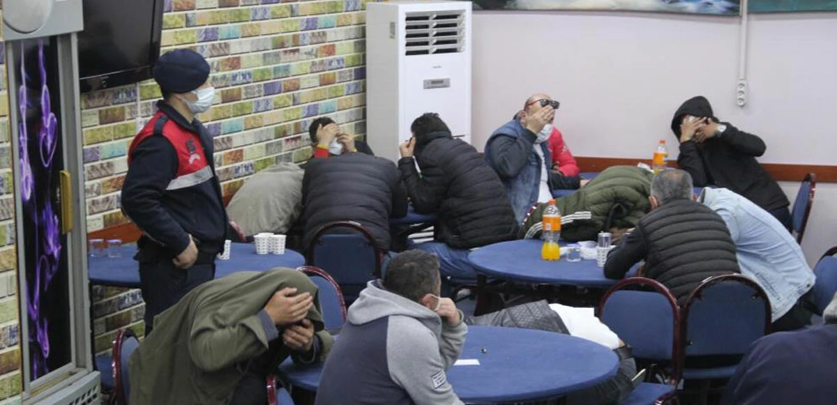 Bakan Soylu meydan okumuştu! 'Kolpaçino' kumarhanesine baskın: Jandarmayı gören saklandı