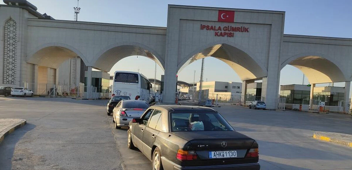 İpsala Sınır Kapısında ucuz alışveriş kuyruğu