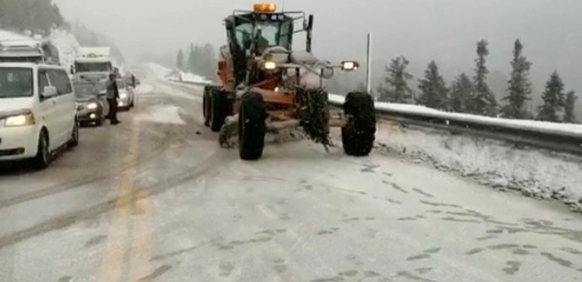 Antalya’ya nisan ayında kar yağdı