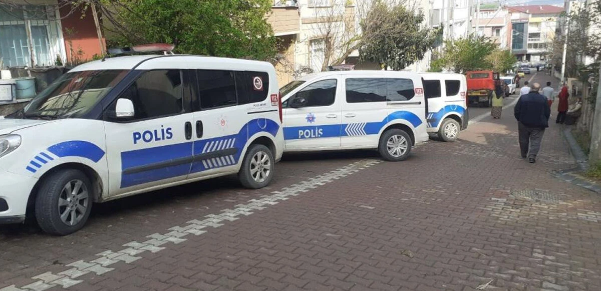 Kapısında bekleyip evinden çıkarken kurşun yağdırdılar