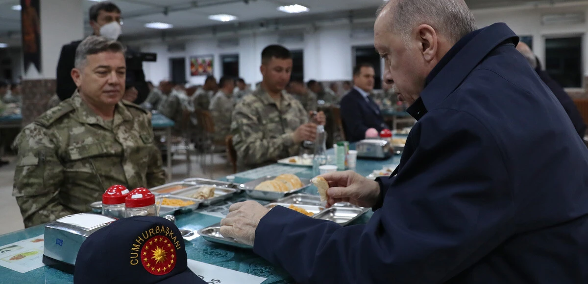Cumhurbaşkanı Erdoğan’dan Mehmetçiğe iftar sürprizi