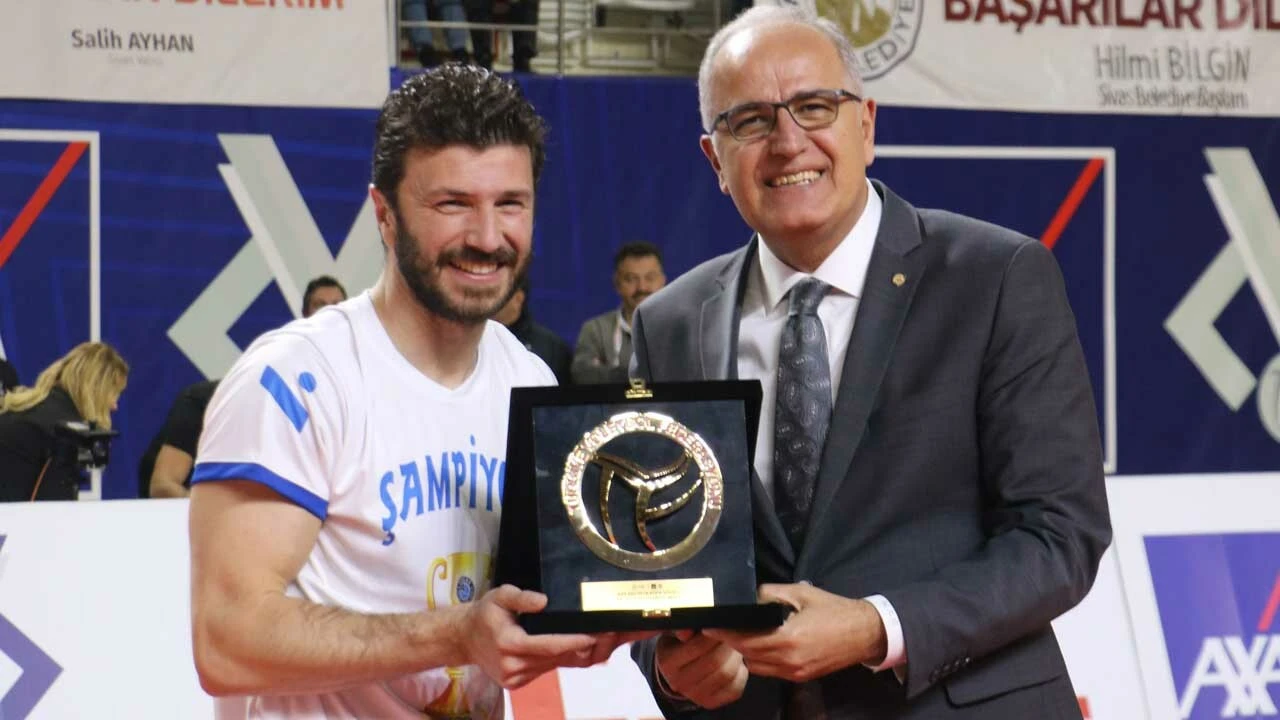 Kupa Voley’de şampiyon Arkas Spor