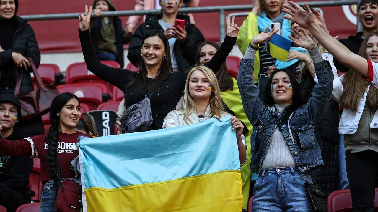 Galatasaray ve Dinamo Kiev, 'Barış için maç' yaptı