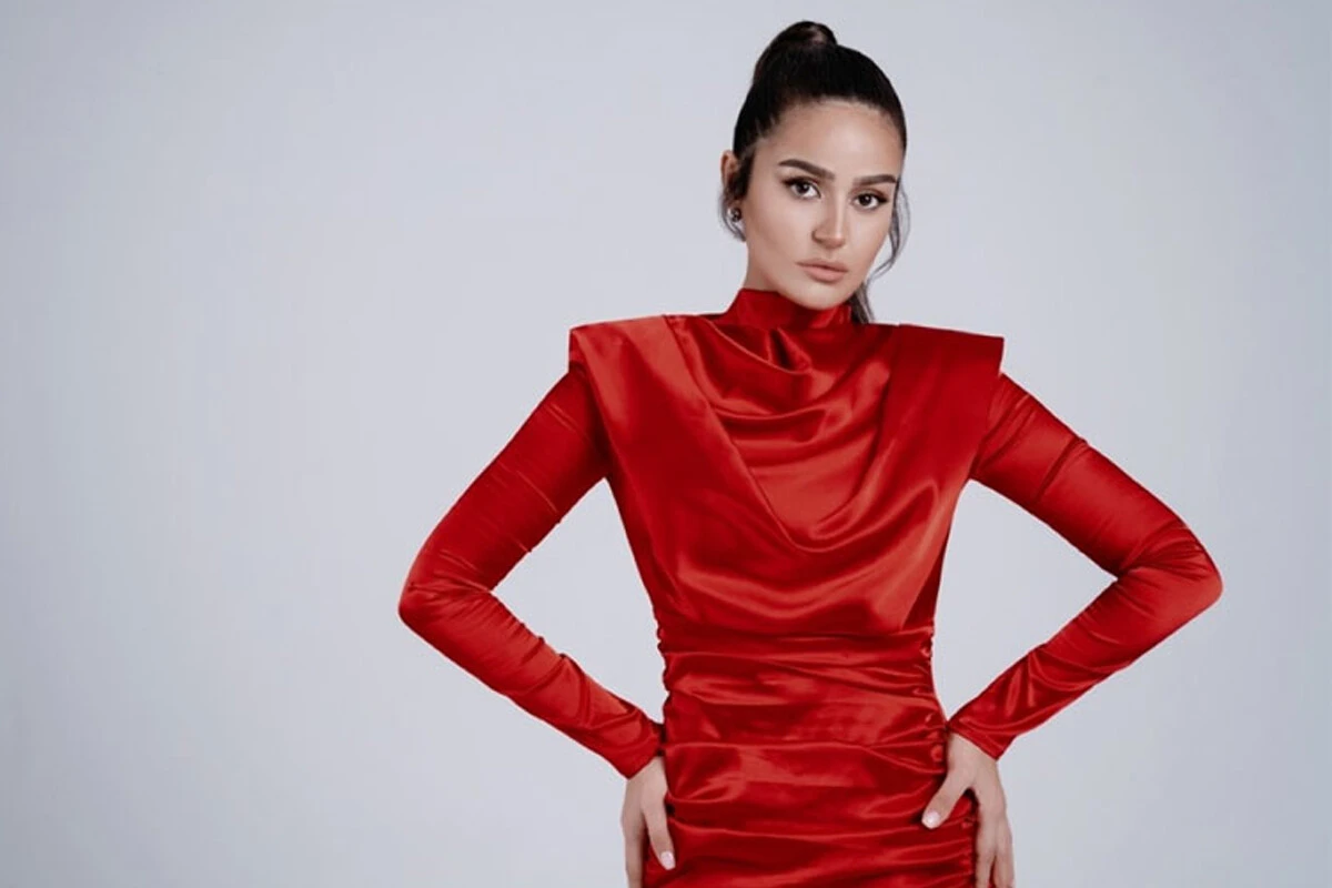 Elif Buse Doğan kimdir, kaç yaşında, nereli? Samsak Döveci şarkısıyla dinlenme rekorları kırdı