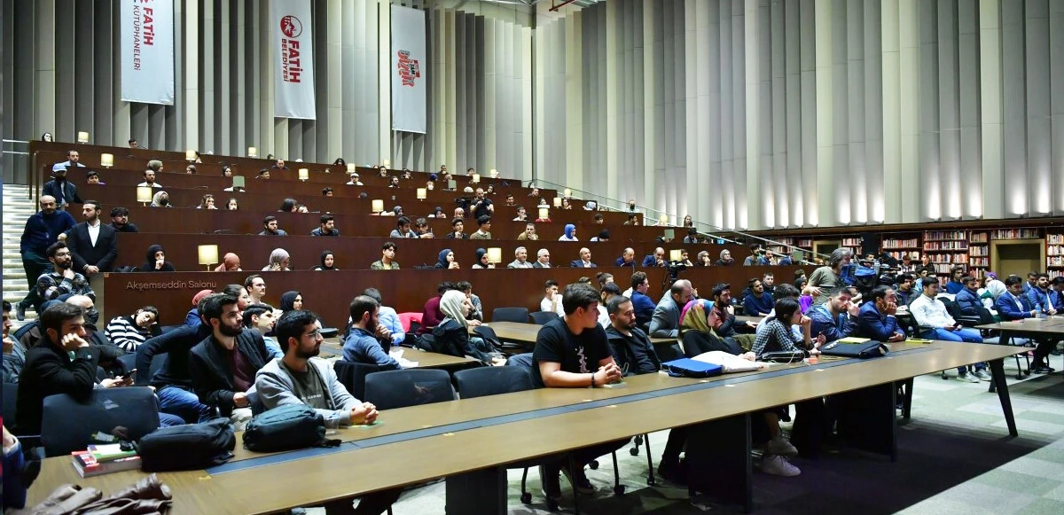 Cumhurbaşkanı Sözcüsü İbrahim Kalın gençlerle bir araya geldi