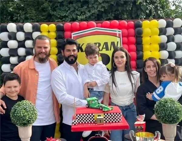 Fahriye Evcen ve Burak Özçivit'ten oğulları Karan'a Ferrari'li kutlama