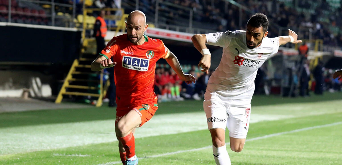 Sivasspor, Alanyaspor'u 2-1 mağlup etti!