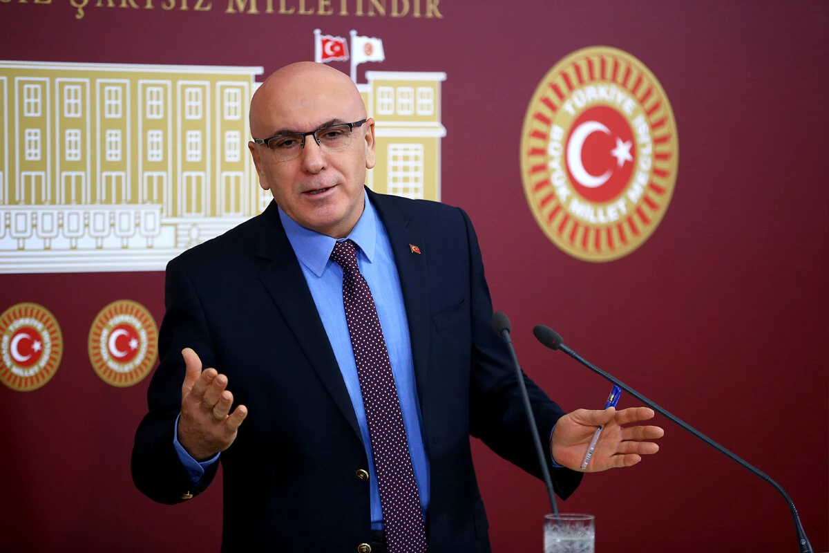 İYİ Parti'den istifa eden Balıkesir Milletvekili İsmail Ok, AK Parti'ye katıldı