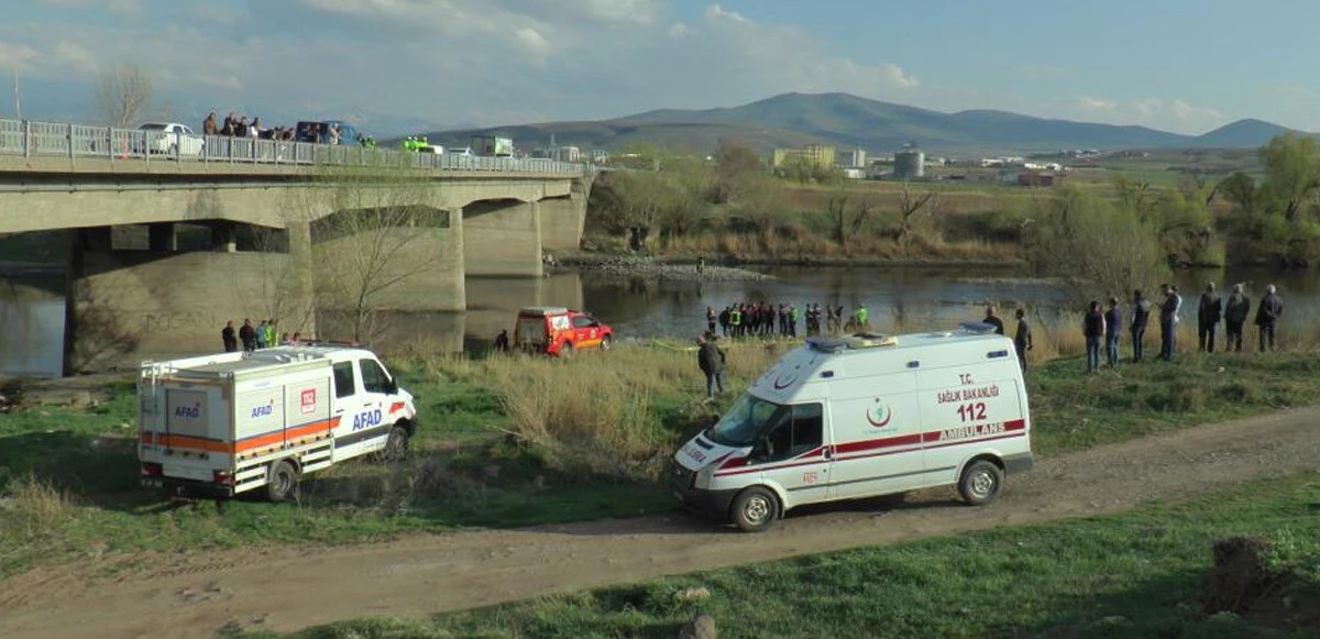 Karı koca Kızılırmak'a uçan arabadan sağ çıkamadı