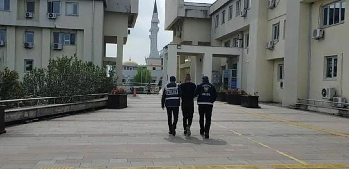 Sosyal medyada küfür eden Suriyeli gözaltına alındı