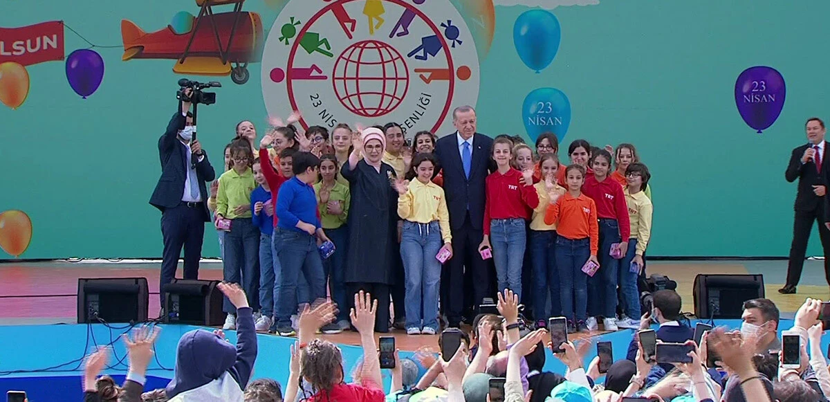 Son dakika! Cumhurbaşkanı Erdoğan'dan 23 Nisan mesajı: Dünyayı çocuklara verelim