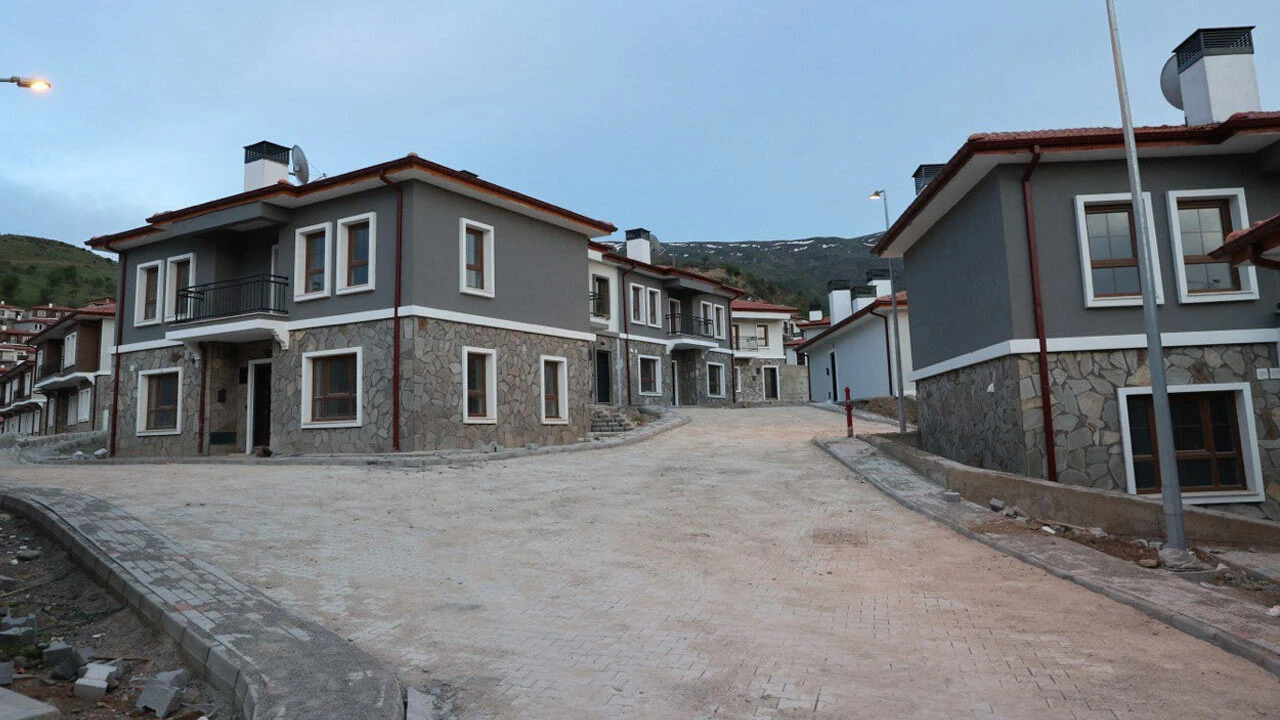 Bakan Kurum: 6 artı 1 değil 77 parti de bir araya gelseniz, Cumhurbaşkanımızı yıkamayacaksınız