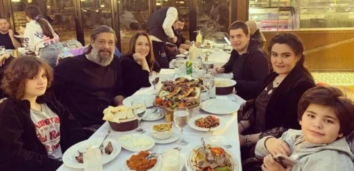 Deniz Uğur ve Reha Muhtar’ın ikiz çocuklarını görenler tanıyamadı