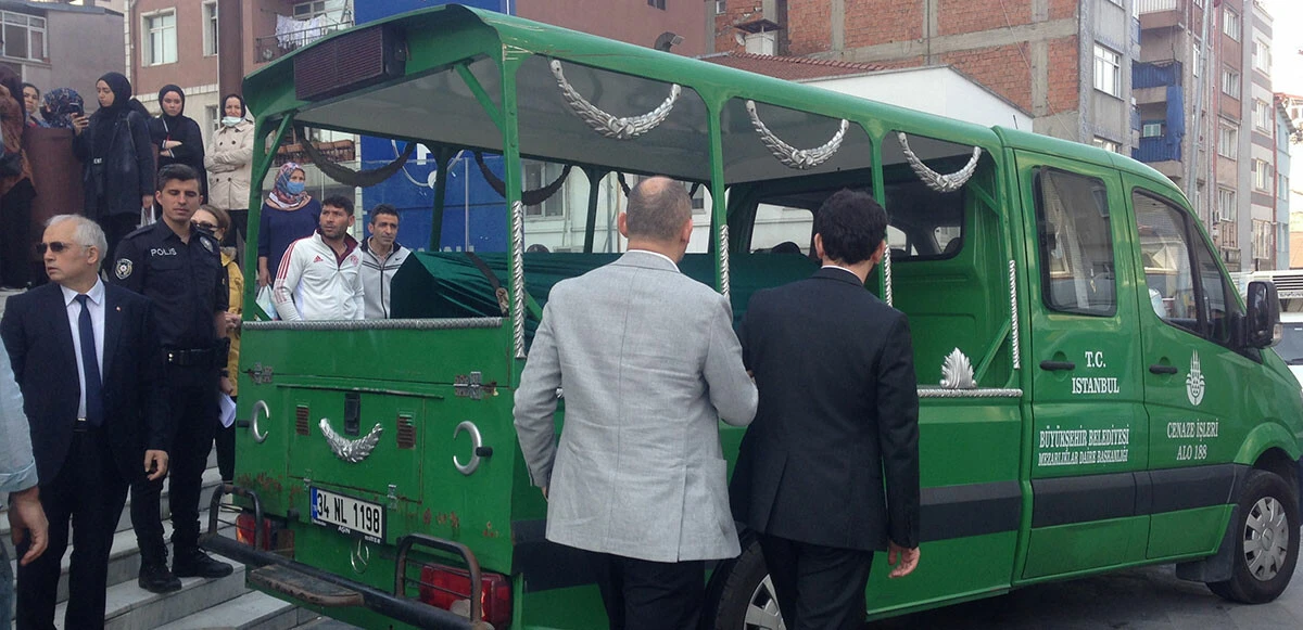 “Beta” lakaplı ünlü rapçi Berk Bayındır hayatını kaybetti! Şüpheli ölüme soruşturma başlatıldı