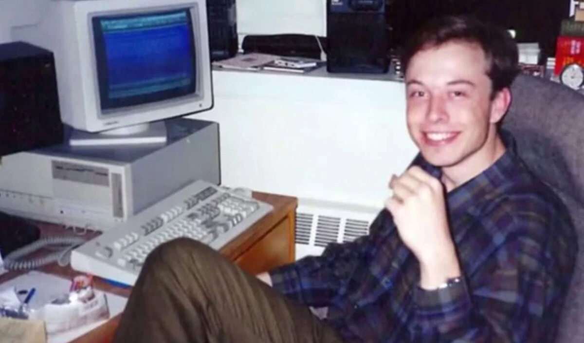 Yüzyılın en büyük girişimcisi Elon Musk: Manşetlerden düşmeyen hayat hikayesi