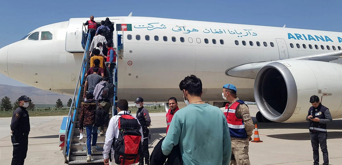 3 günde 908 göçmen gönderildi