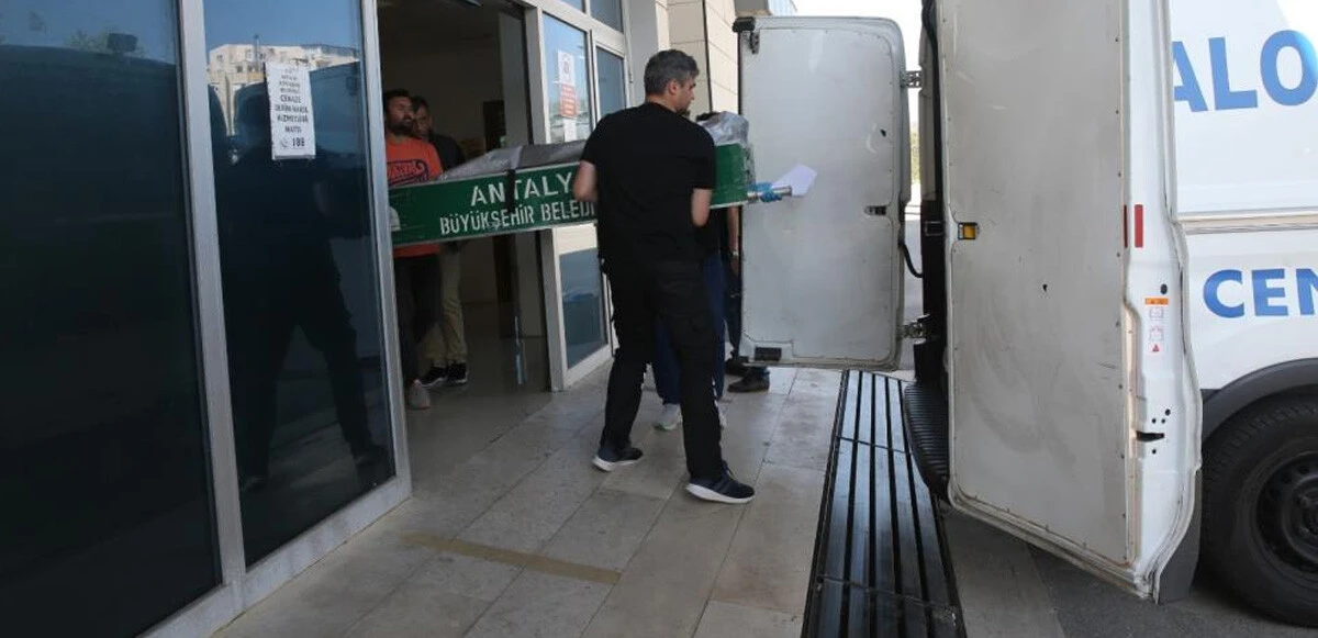 Otobüsün altında kalan gencin ölümü de durduramadı