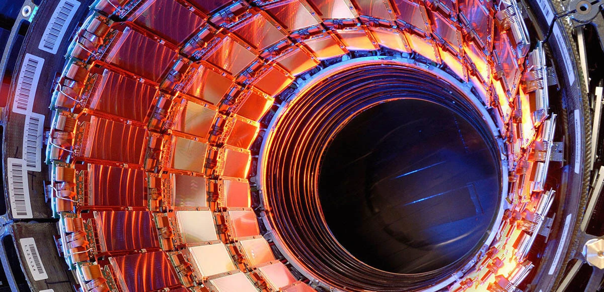 Dünyanın en büyük çarpıştırıcısı 'Hadron' uykusundan uyandı: Karanlık maddenin gizemini çözecek