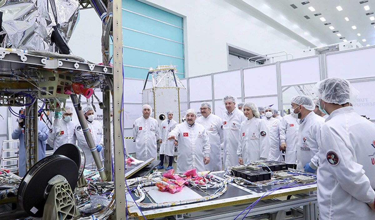 Uzay yolculuğu başlıyor! Bakan Varank İMECE için tarih verdi