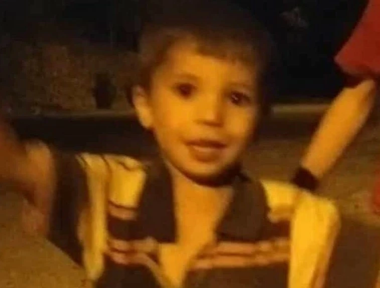 Babasının kullandığı traktörün altında can verdi