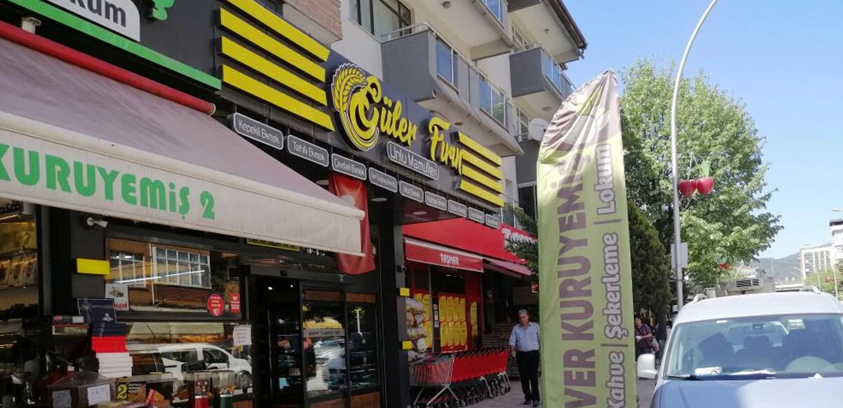 Pide kuyruğunda Kıbrıs gazisini acımadan dövdüler