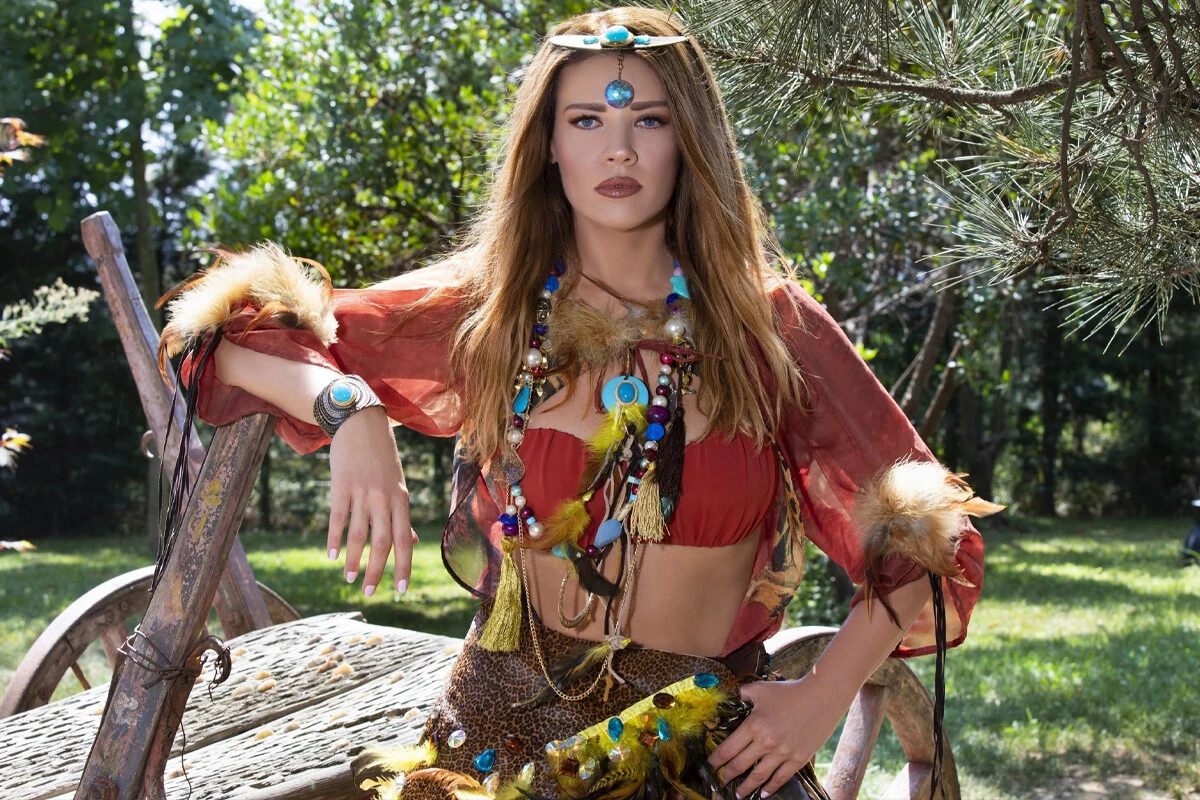 Esra Sönmezer kimdir? 2. Sayfa konuğu Esra Sönmezer'in kedisi neden öldü?