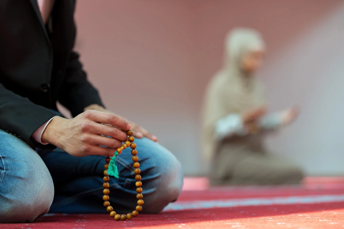 Arefe günü okunacak dualar ve sureler neler? Arefe günü 1000 ihlas okumanın fazileti nedir? Arefe günü okunacak dualar ve sureler neler? Arefe günü 1000 ihlas okumanın fazileti nedir?