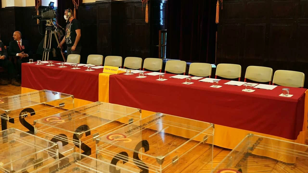 Galatasaray'da seçim tarihi belli oldu: Burak Elmas açıkladı